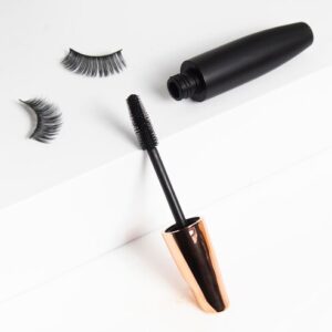 V NECK LASHES